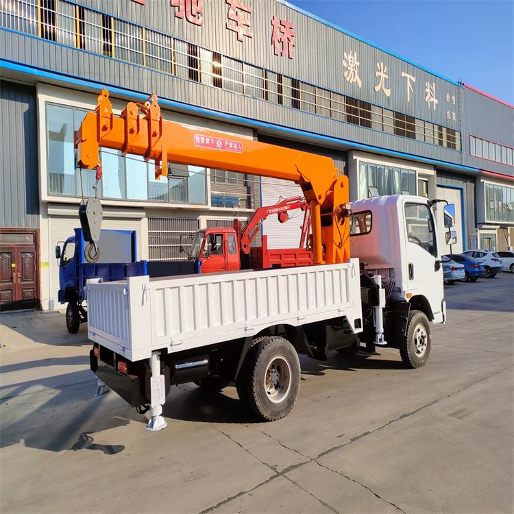 楠梓区三轮随车吊定制 农用改装机自备吊中瑞长期出售